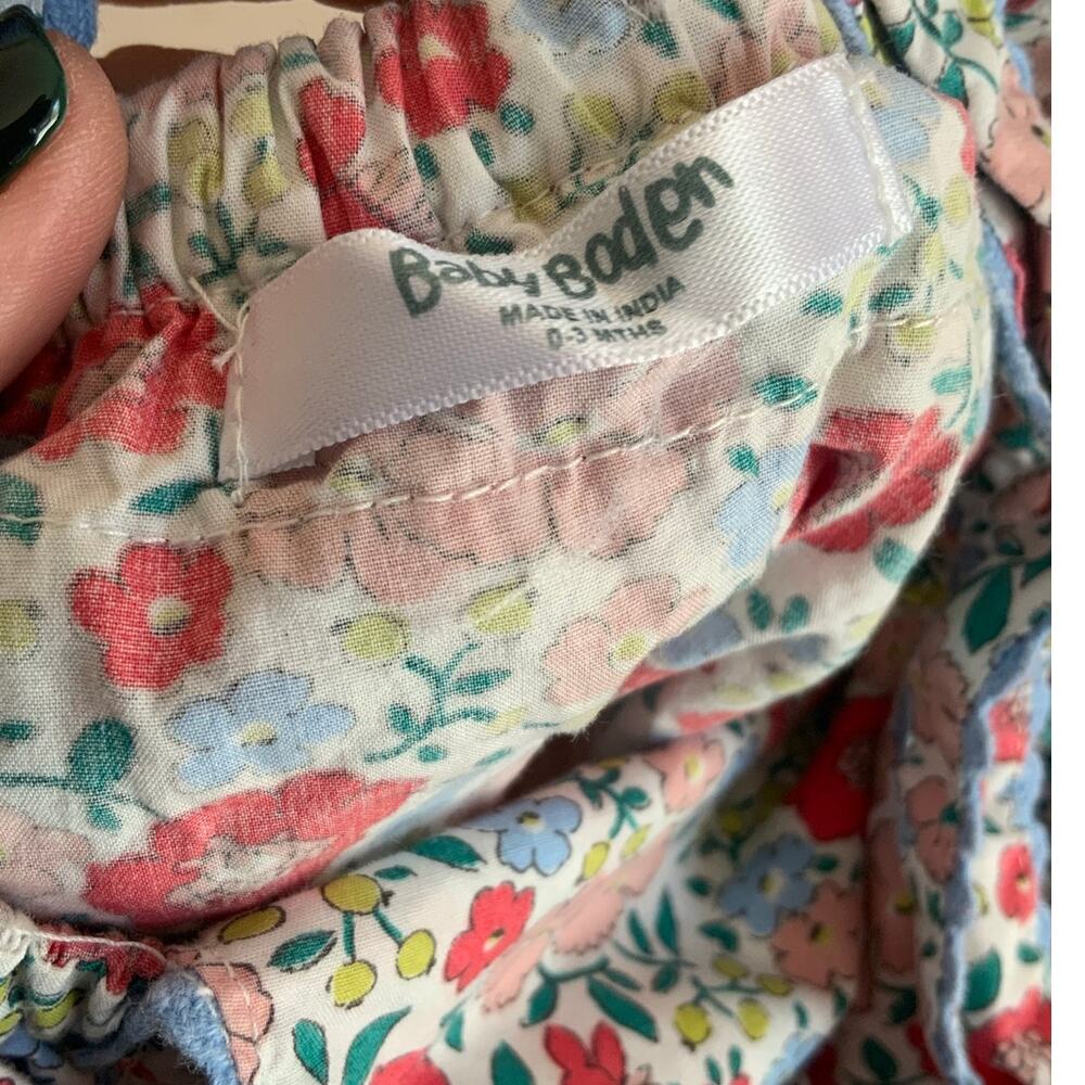 Baby Boden Floral One Piece outfit size 0-3 mo‎ - Picture 3 of 3